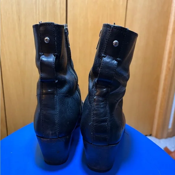 Frye Black Leather Zip-Up Ankle Boots - Picture 5 of 8